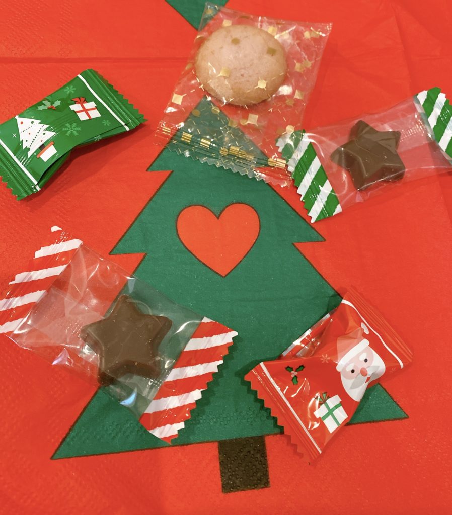エウレカ アドベントカレンダー クリスマス お菓子