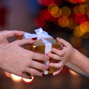 クリスマス 気軽なプチプラギフトを見つけたい!