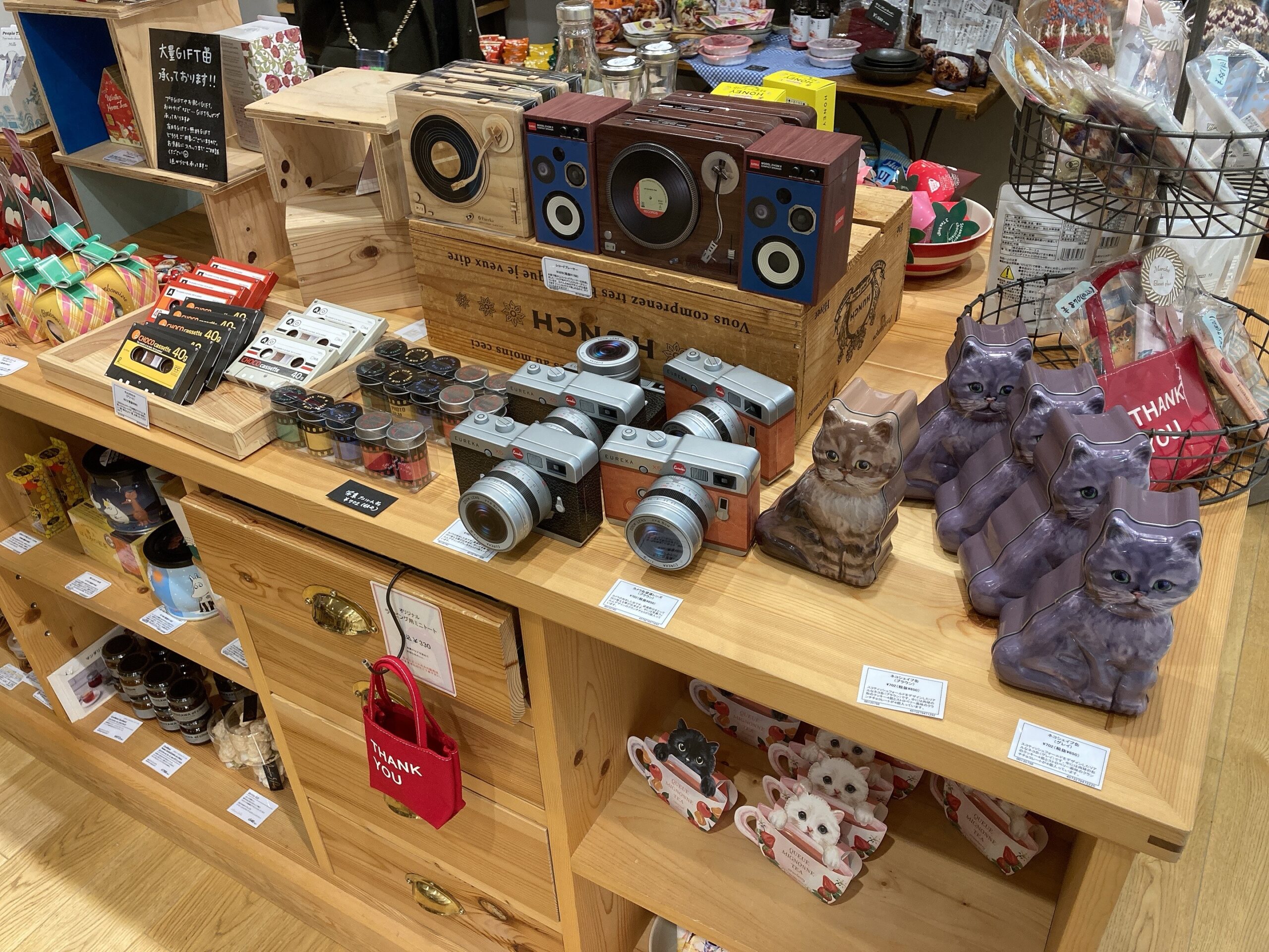 2022年カメラ缶販売中！取扱店のお知らせ～バレンタインチョコにいかが