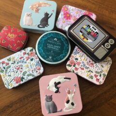 お菓子を食べ終わった缶の使い道⑤　～持ち歩きに便利なミニ缶を活用しよう～