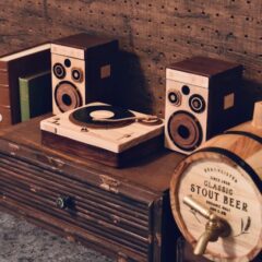 【レコードプレーヤー木箱＆オーディオスピーカー木箱リメイクアイディア】～a3kiiiiiii様のリメイクをご紹介⑤～　木箱の色変えリメイク